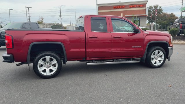 Used 2019 GMC Sierra 1500 SLE w/ SLE Value Package AWD/4WD image 9