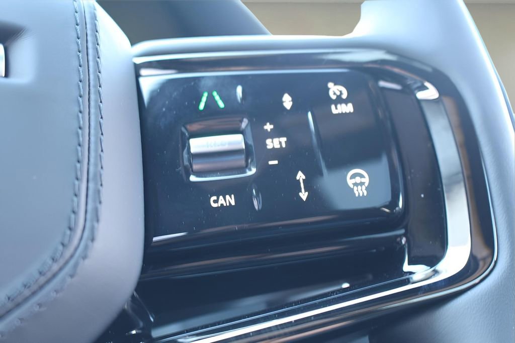 Used 2025 Land Rover Range Rover Velar Dynamic SE AWD/4WD image 22