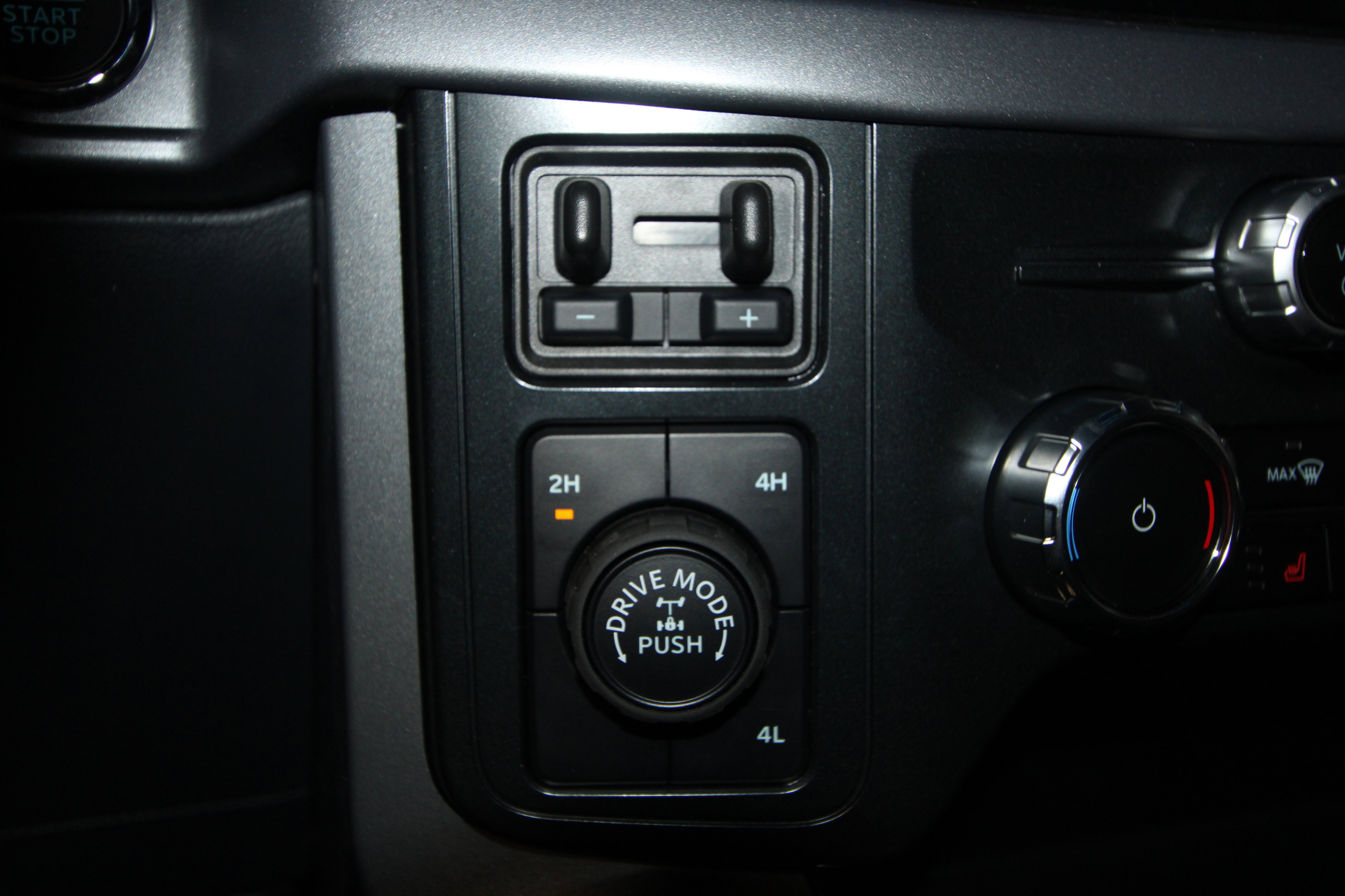 New 2026 Ford F150 XLT w/ Equipment Group 302A MID AWD/4WD image 13