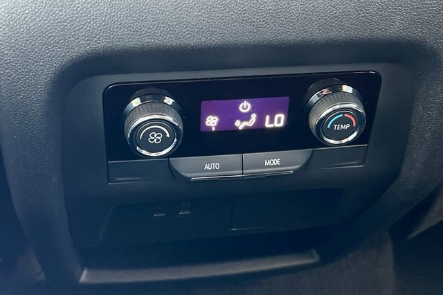 Used 2024 Chevrolet Traverse LS w/ Midnight/Sport Edition FWD image 15