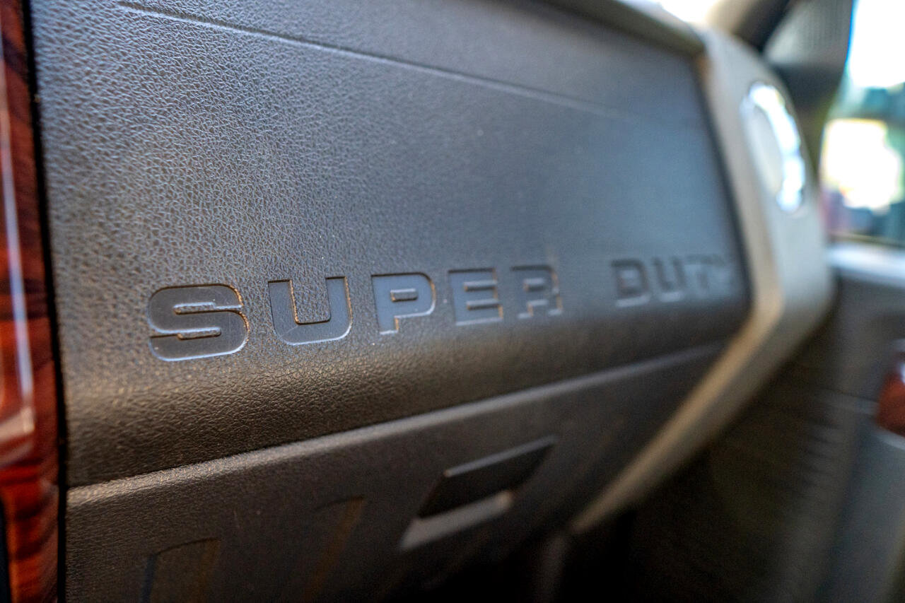 Used 2009 Ford F250 Lariat image 31