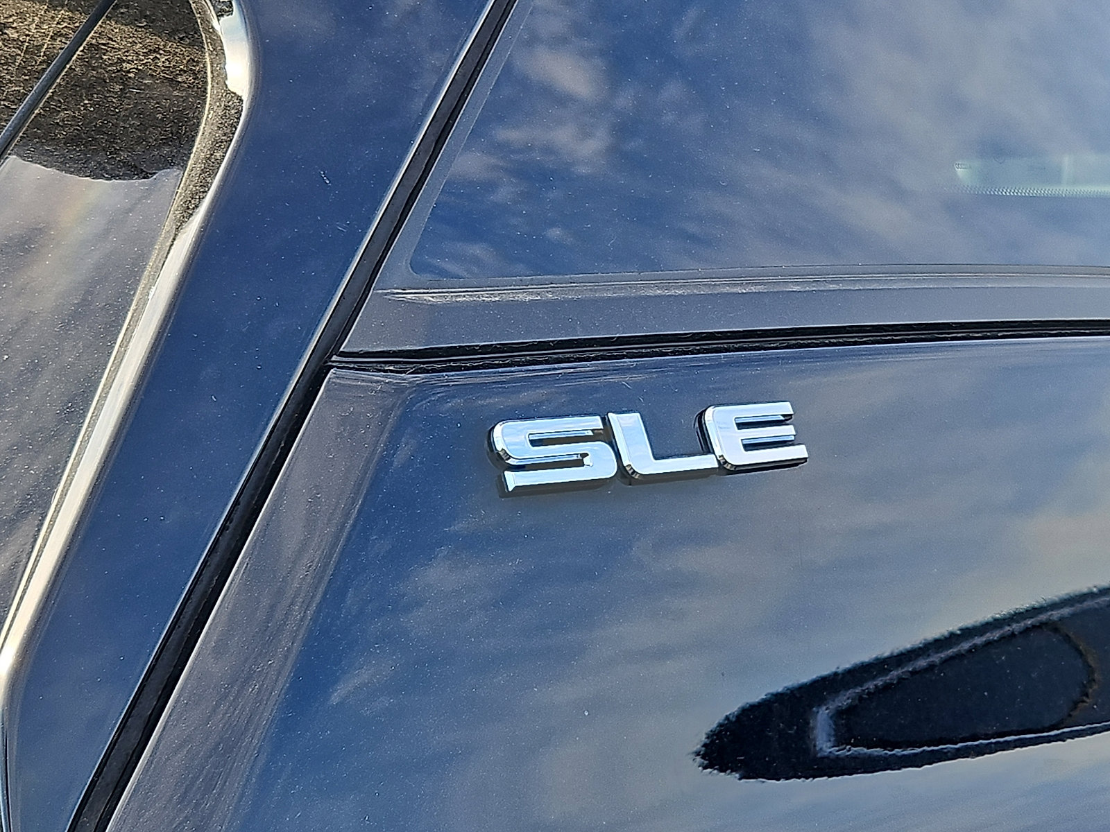 Certified 2021 GMC Terrain SLE w/ Driver Convenience Package FWD image 10