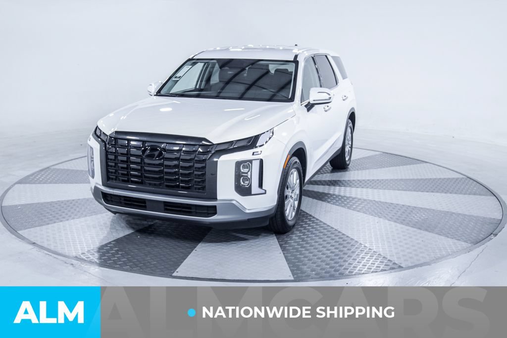 Used 2025 Hyundai Palisade SE FWD image 2