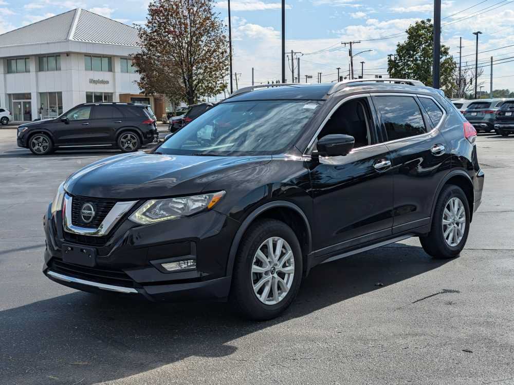Used 2018 Nissan Rogue SV w/ Premium Package AWD/4WD image 3
