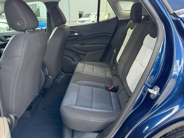 Used 2024 Chevrolet Trax LS w/ LS Convenience Package FWD image 13