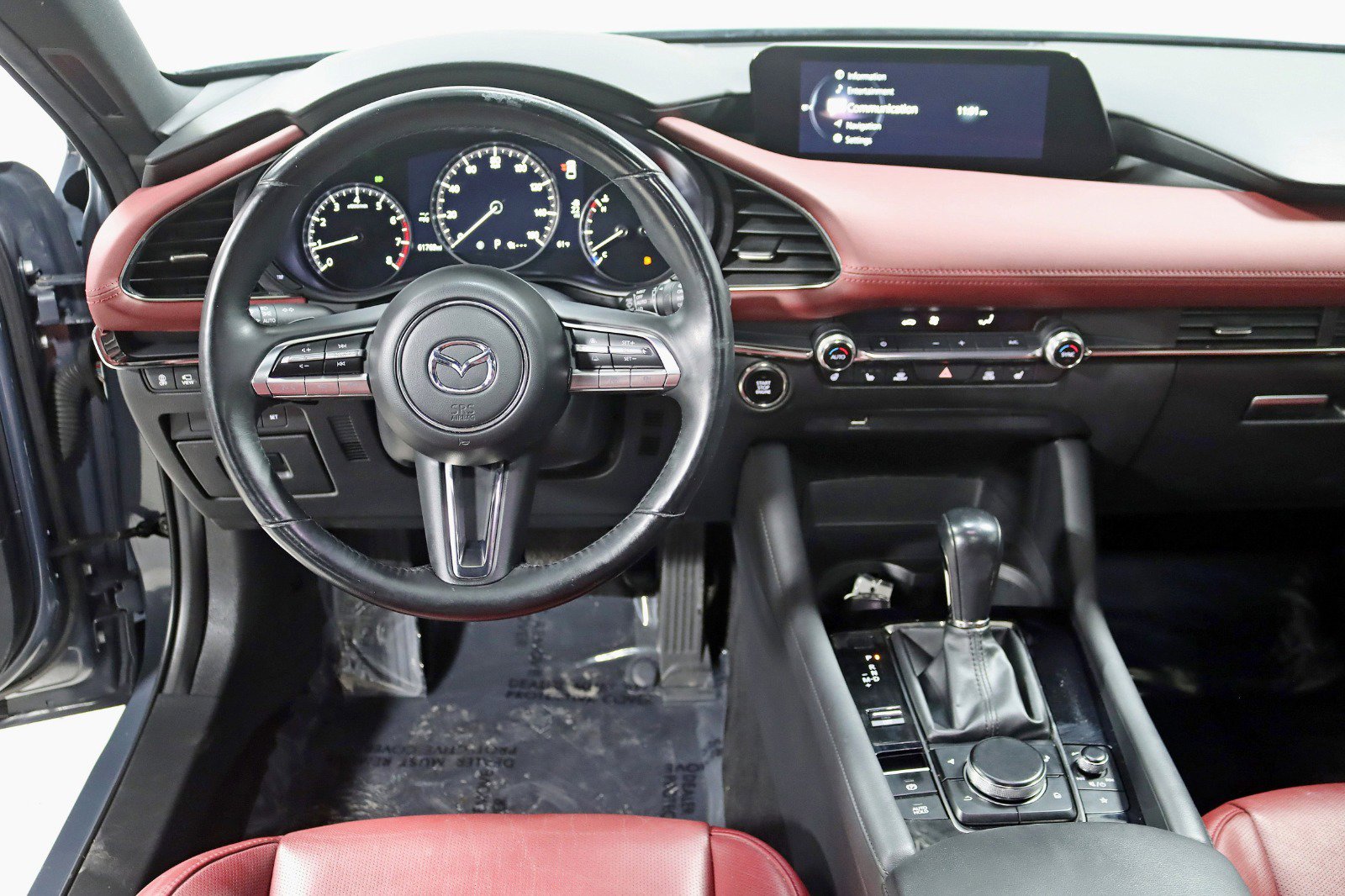 Used 2021 MAZDA MAZDA3 Hatchback w/Premium Plus Pkg image 14