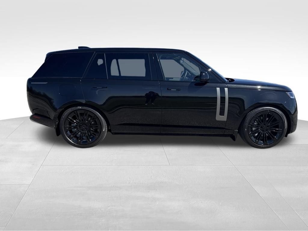 New 2026 Land Rover Range Rover Long Wheelbase SE AWD/4WD image 6