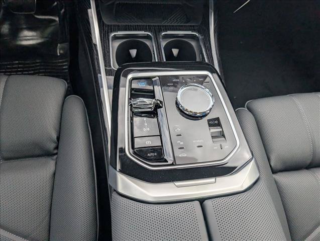 Used 2026 BMW i7 eDrive50 w/ M Sport Package RWD image 12
