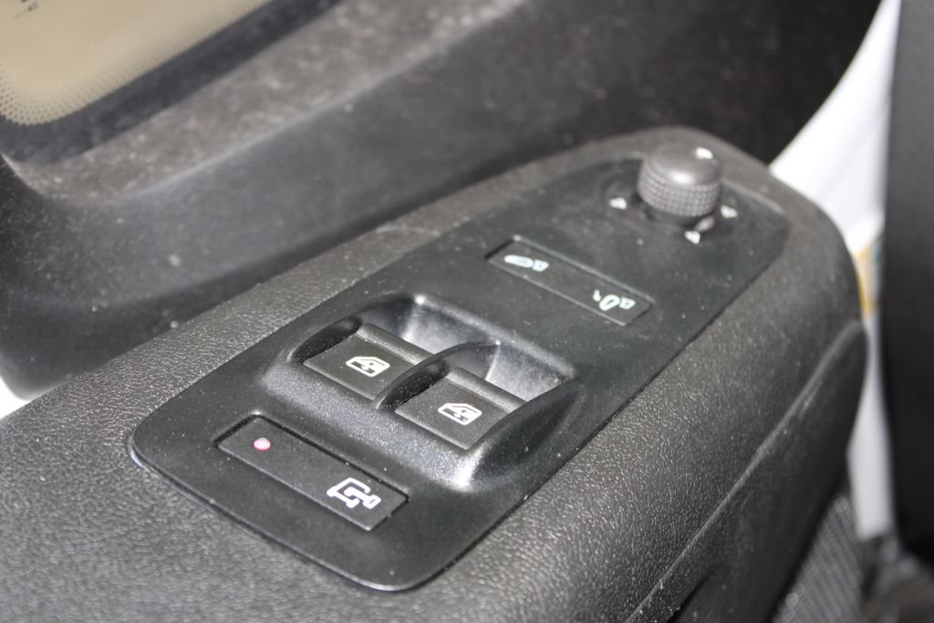 Used 2025 RAM ProMaster 2500 w/ Convenience Group FWD image 21