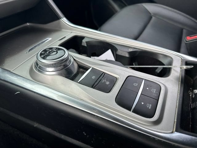 Used 2022 Ford Explorer XLT w/ Equipment Group 202A RWD image 10