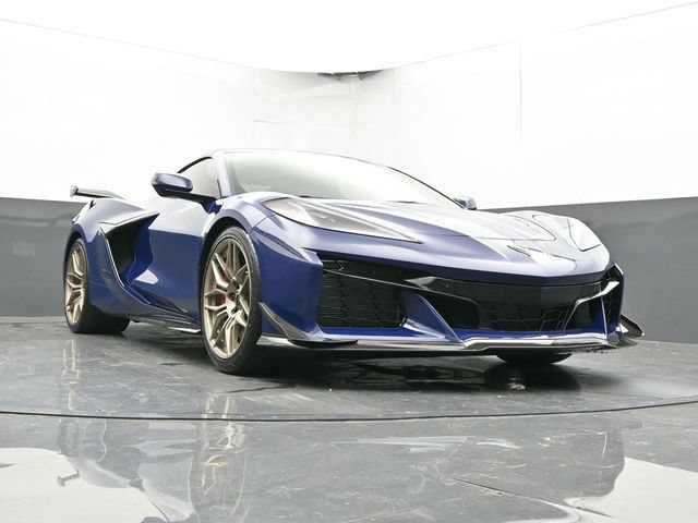 Used 2025 Chevrolet Corvette Z06 w/ Z07 Performance Package RWD image 38