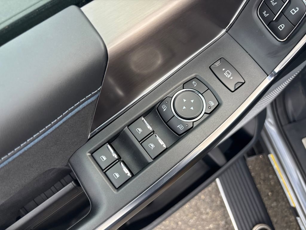 New 2026 Ford F450 Platinum w/ FX4 Off-Road Package image 15
