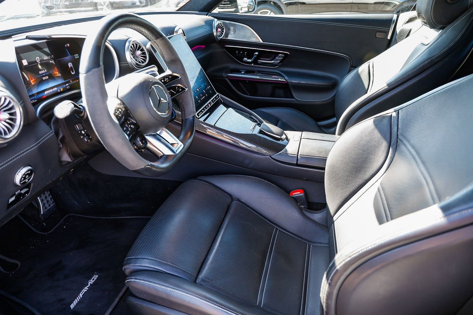 Used 2022 Mercedes-Benz SL 63 AMG 4MATIC image 5