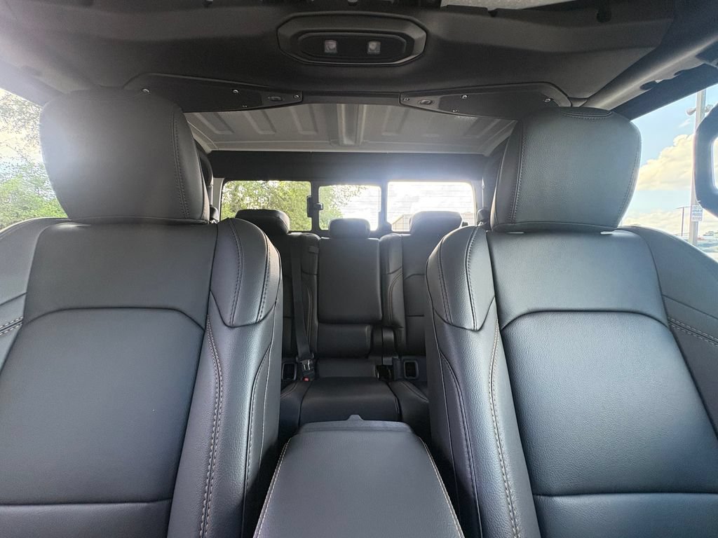 New 2026 Jeep Gladiator Sport AWD/4WD image 30