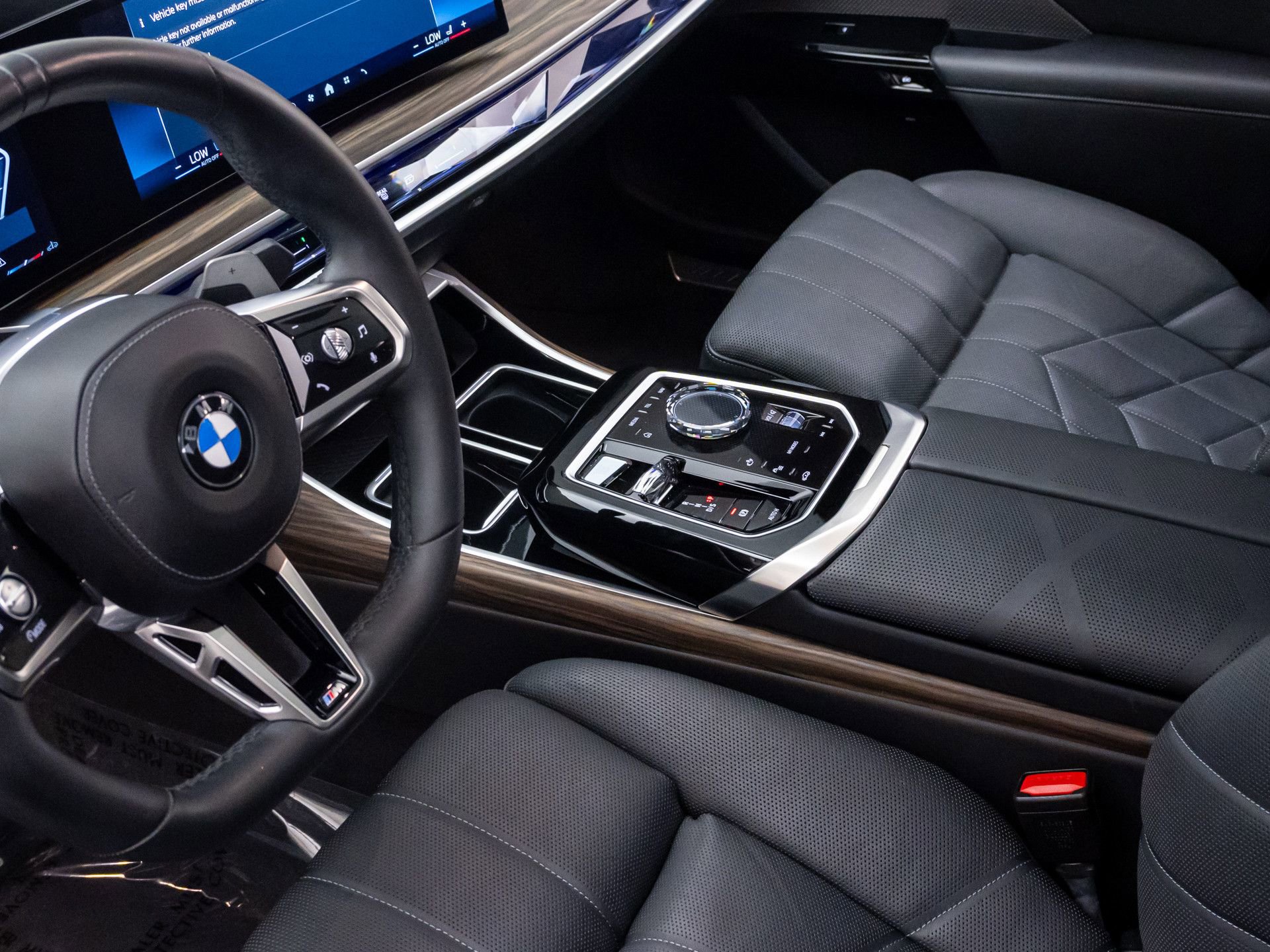 Certified 2023 BMW 760i xDrive AWD/4WD image 13
