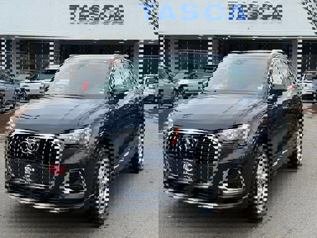 Used 2020 Audi Q3 2.0T Premium w/ Convenience Package image 1