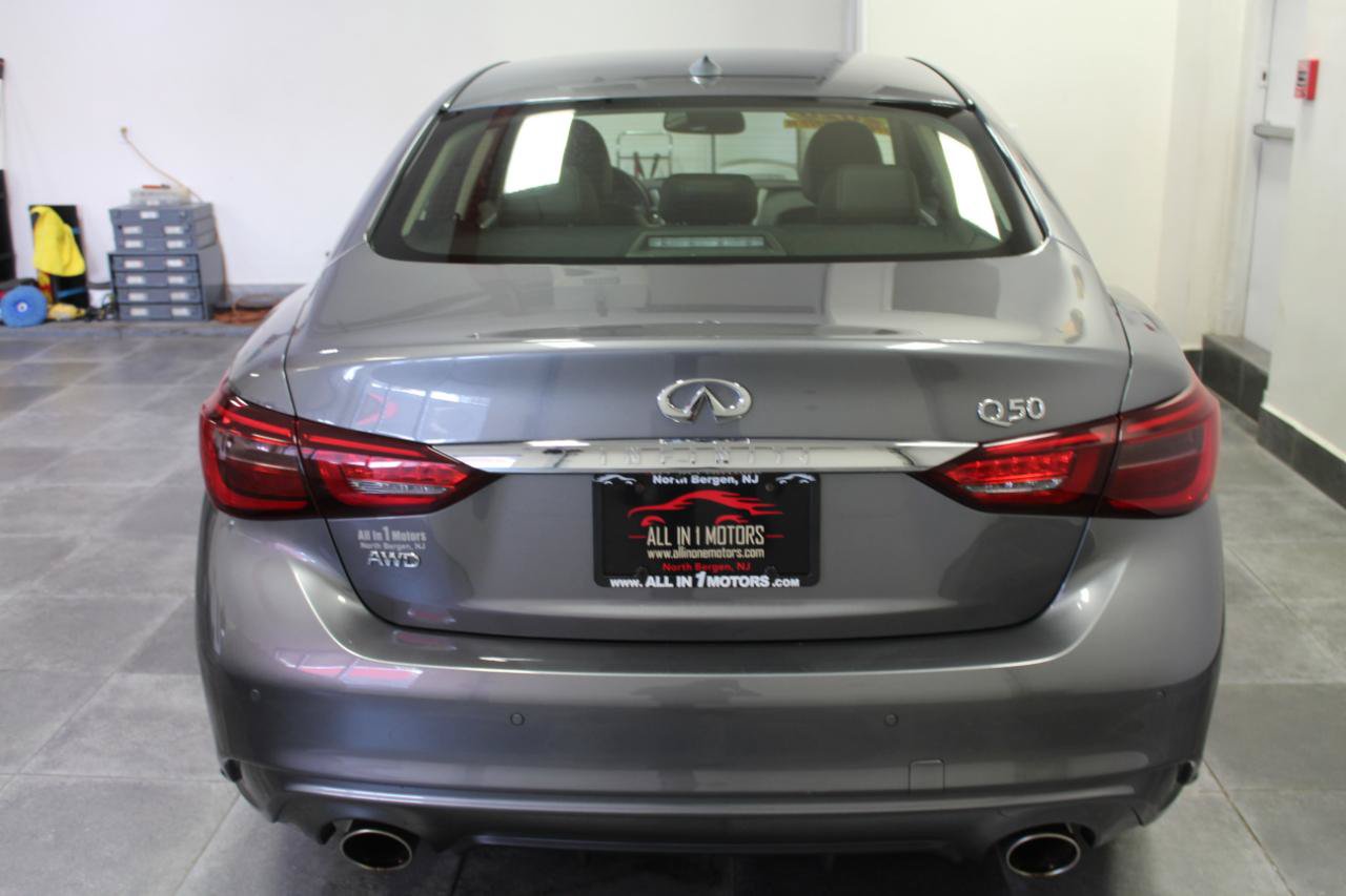 Used 2020 INFINITI Q50 Luxe w/ Essential Package (3.0T Luxe) AWD/4WD image 5