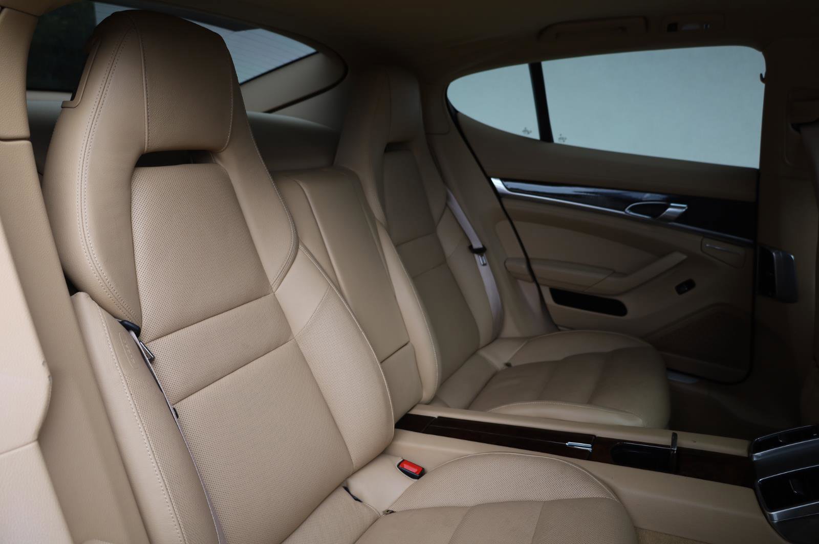 Used 2012 Porsche Panamera 4 image 25
