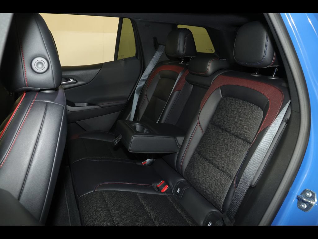 New 2026 Chevrolet Equinox RS FWD image 23