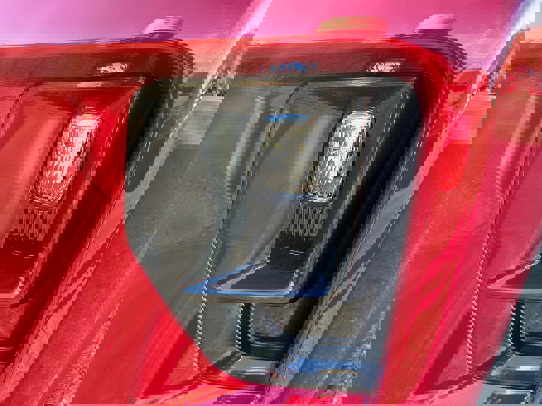 New 2026 Ford Explorer ST-Line w/ ST-Line Street Pack image 13