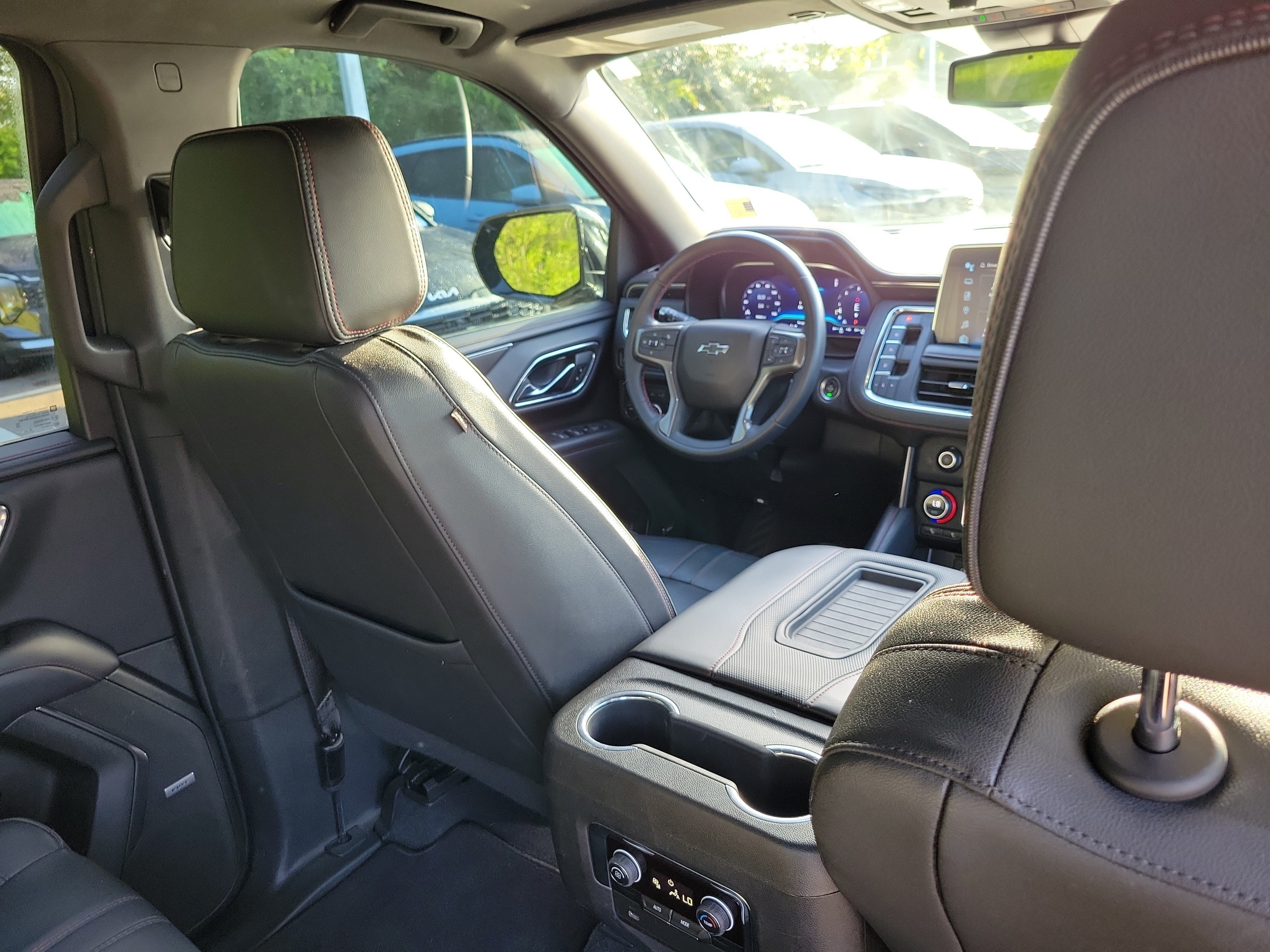 Used 2023 Chevrolet Suburban RST RWD image 12