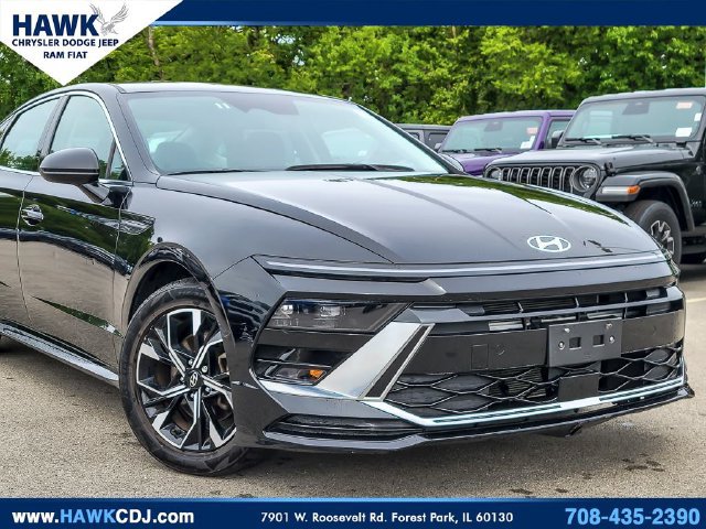Used 2024 Hyundai Sonata SEL FWD image 2