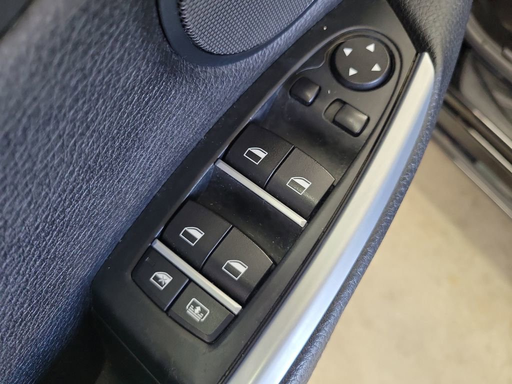 Used 2017 BMW 535i xDrive AWD/4WD image 24