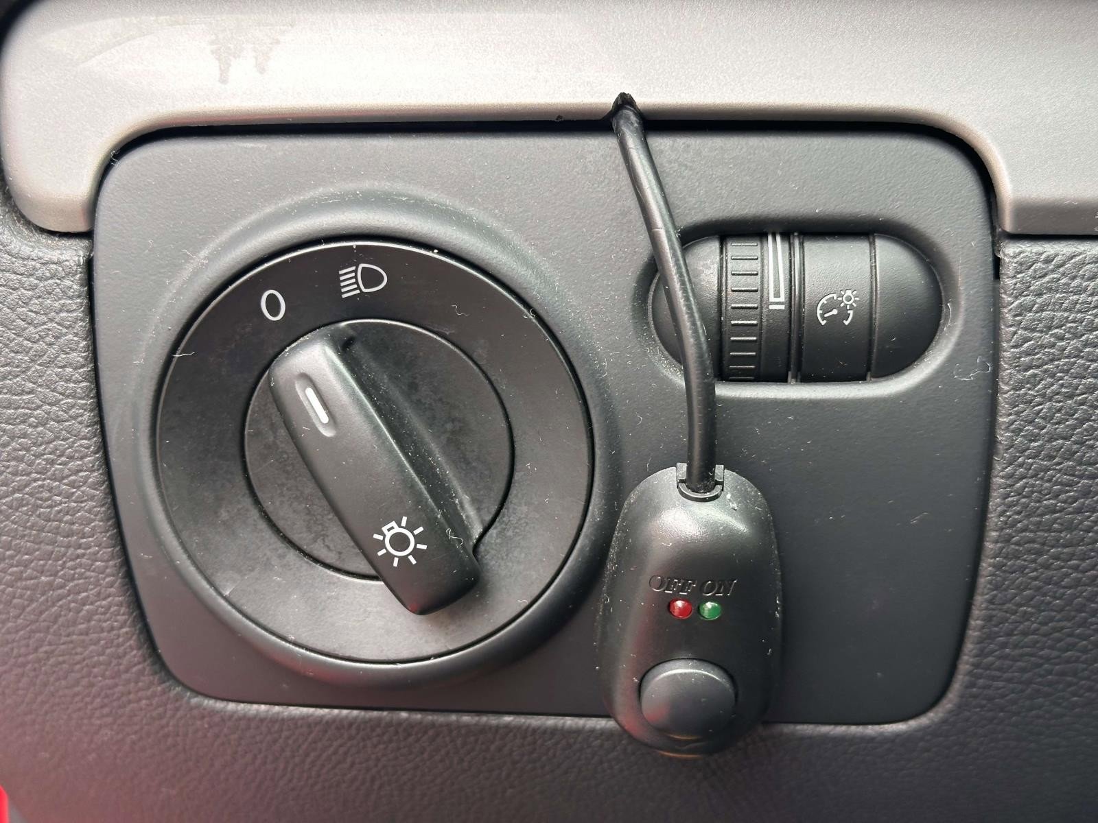 Used 2012 Volkswagen Golf 4-Door image 23
