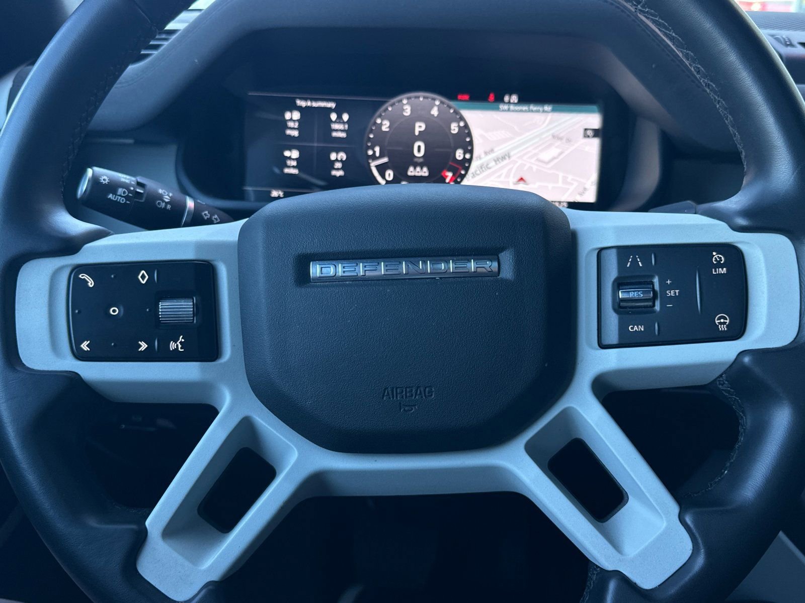 Used 2023 Land Rover Defender 110 X-Dynamic SE image 22