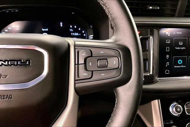 Used 2024 GMC Yukon XL Denali AWD/4WD image 28