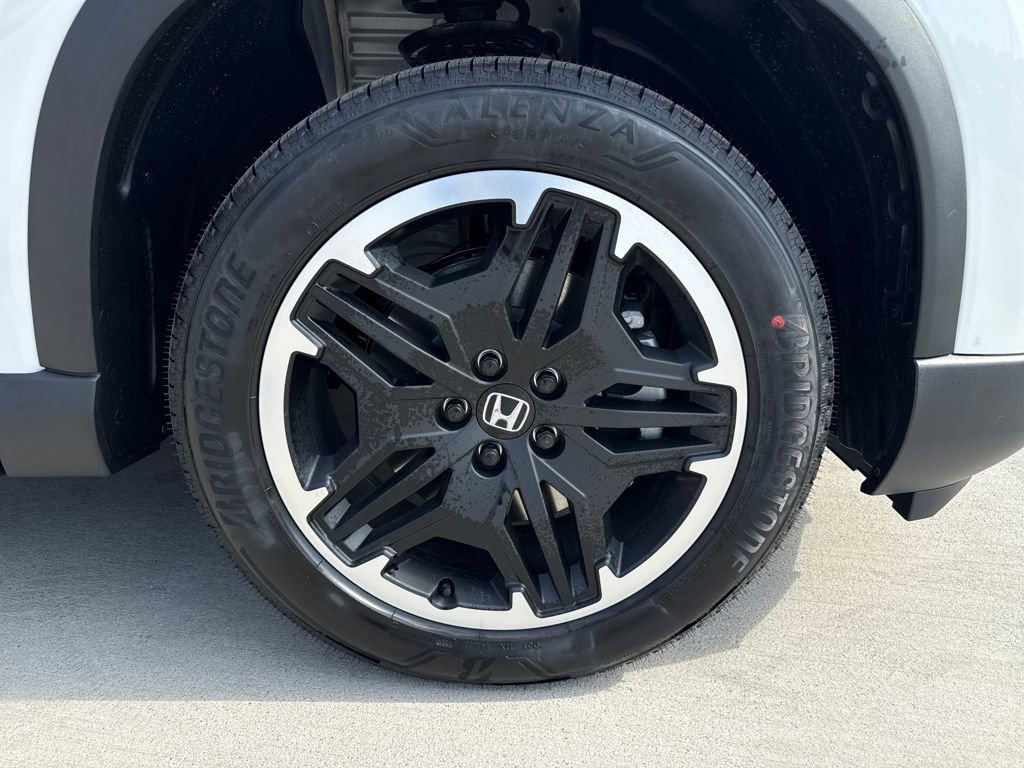 New 2026 Honda Pilot Touring image 11