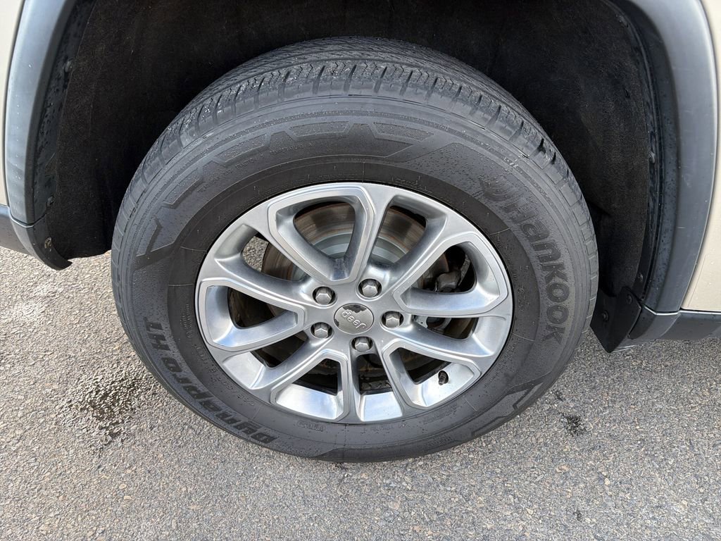 Used 2015 Jeep Grand Cherokee Limited AWD/4WD image 32