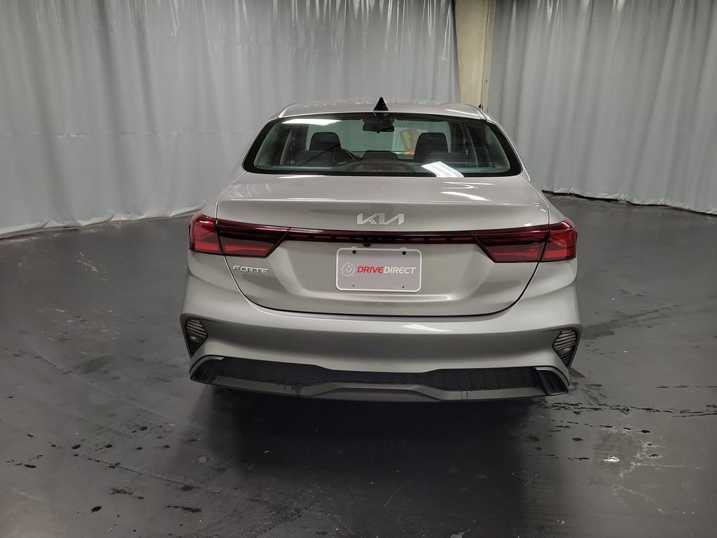 Used 2023 Kia Forte LXS image 7