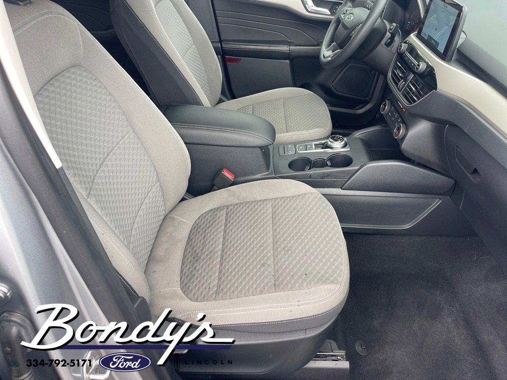 Used 2021 Ford Escape SE image 22