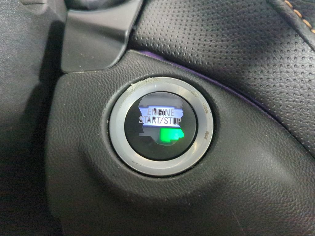 Used 2018 Chevrolet Equinox Premier FWD image 38