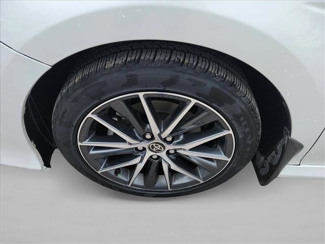 Used 2021 Toyota Camry XLE w/ Cold Weather Package image 10