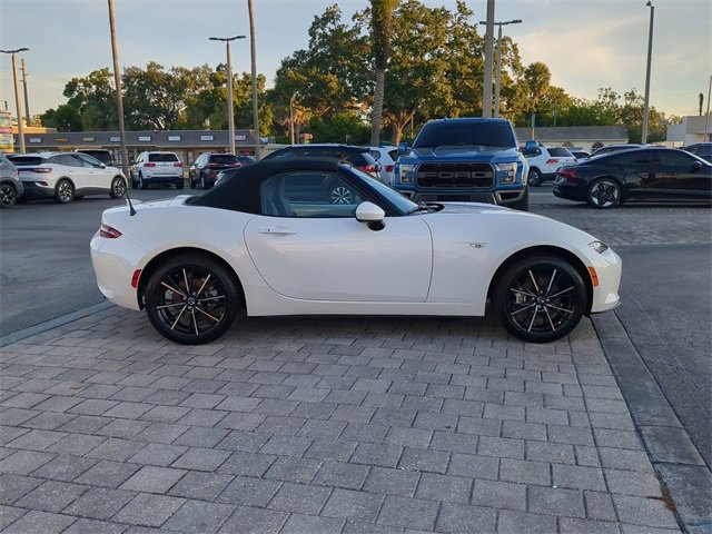 Used 2024 MAZDA MX-5 Miata Grand Touring image 3