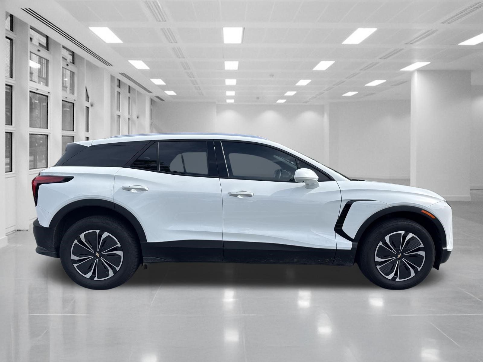 Certified 2024 Chevrolet Blazer EV LT AWD/4WD image 4