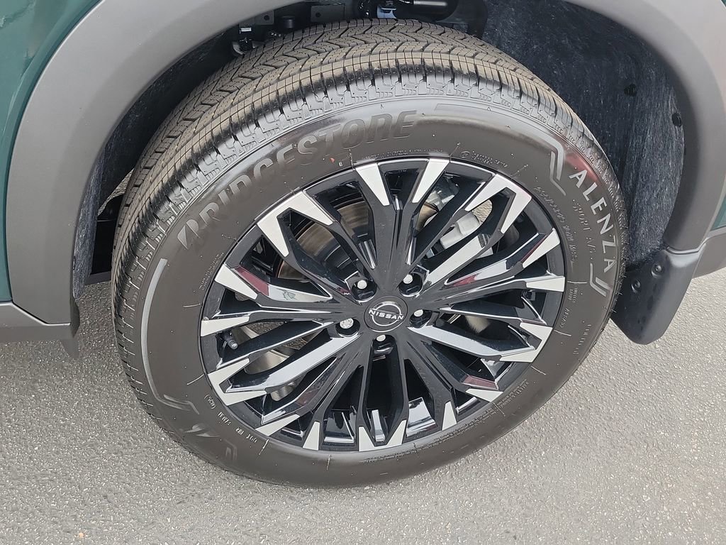 New 2026 Nissan Rogue Dark Armor image 3