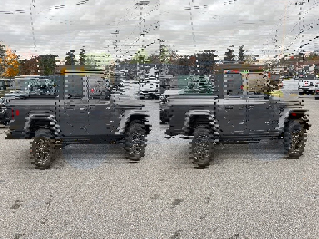 New 2026 Jeep Gladiator Sport image 8