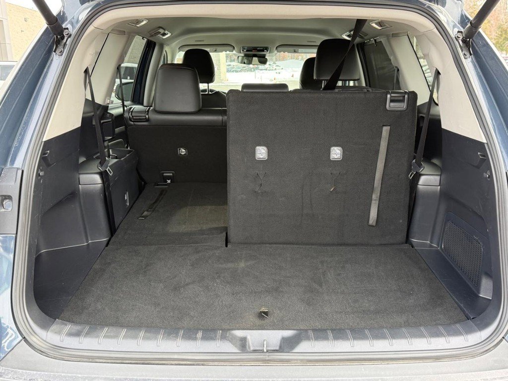 Certified 2025 Toyota Grand Highlander AWD image 4