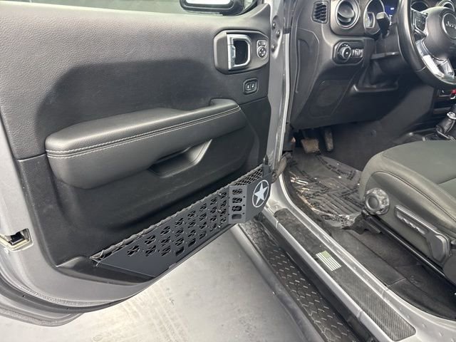 Used 2021 Jeep Wrangler Unlimited Sahara image 31