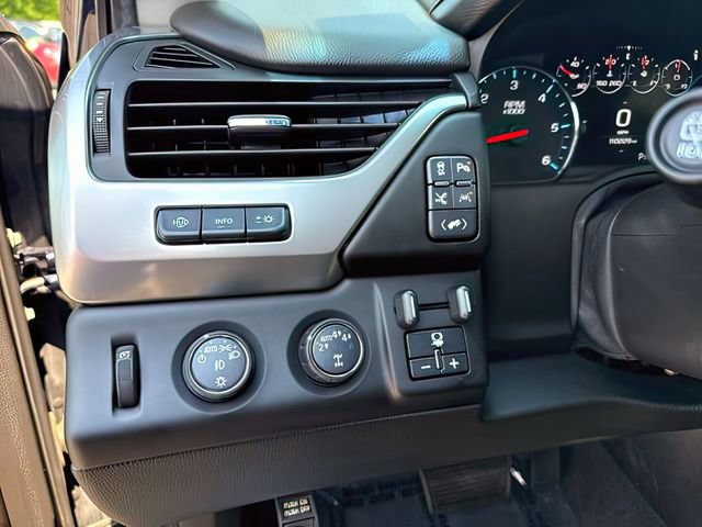 Used 2019 Chevrolet Tahoe Premier AWD/4WD image 19