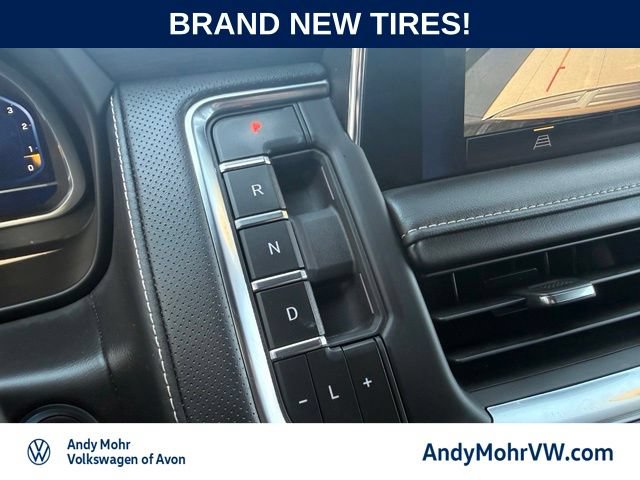 Used 2023 Chevrolet Tahoe Premier AWD/4WD image 29