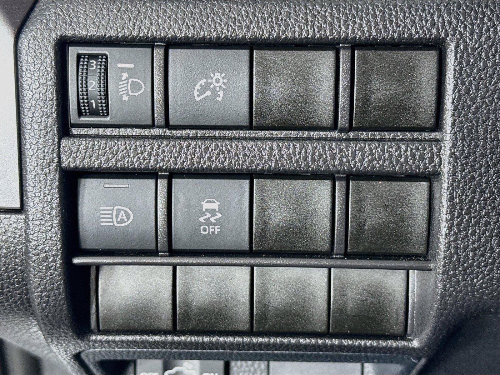 Certified 2026 Toyota Tacoma SR5 AWD/4WD image 14