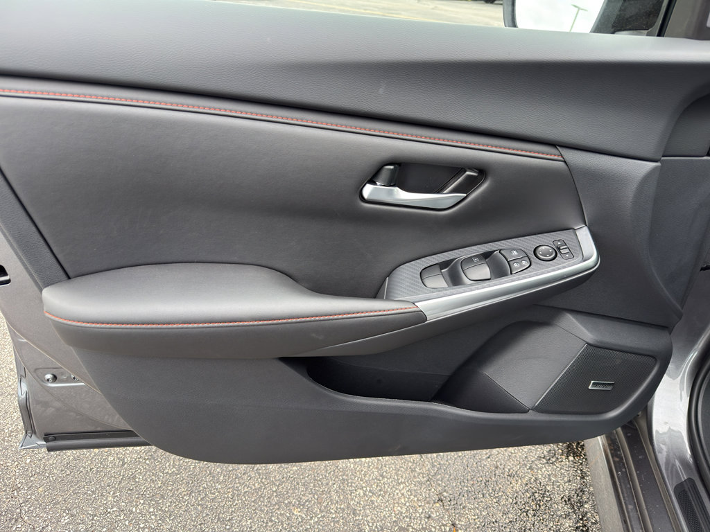 New 2025 Nissan Sentra SR image 13
