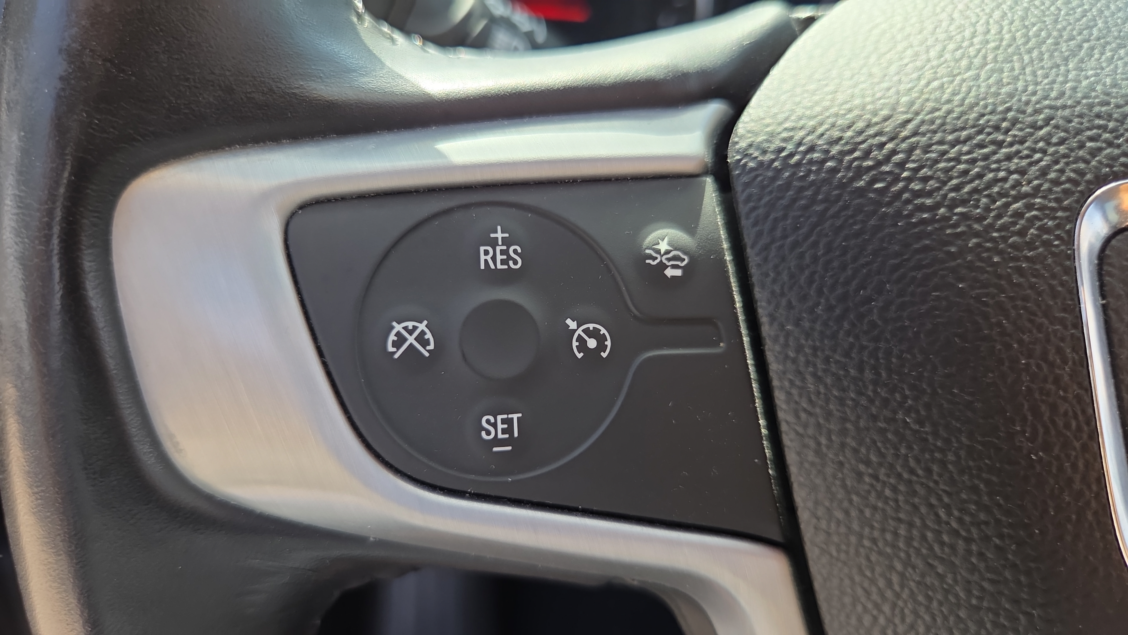 Used 2020 GMC Terrain SLE FWD image 24