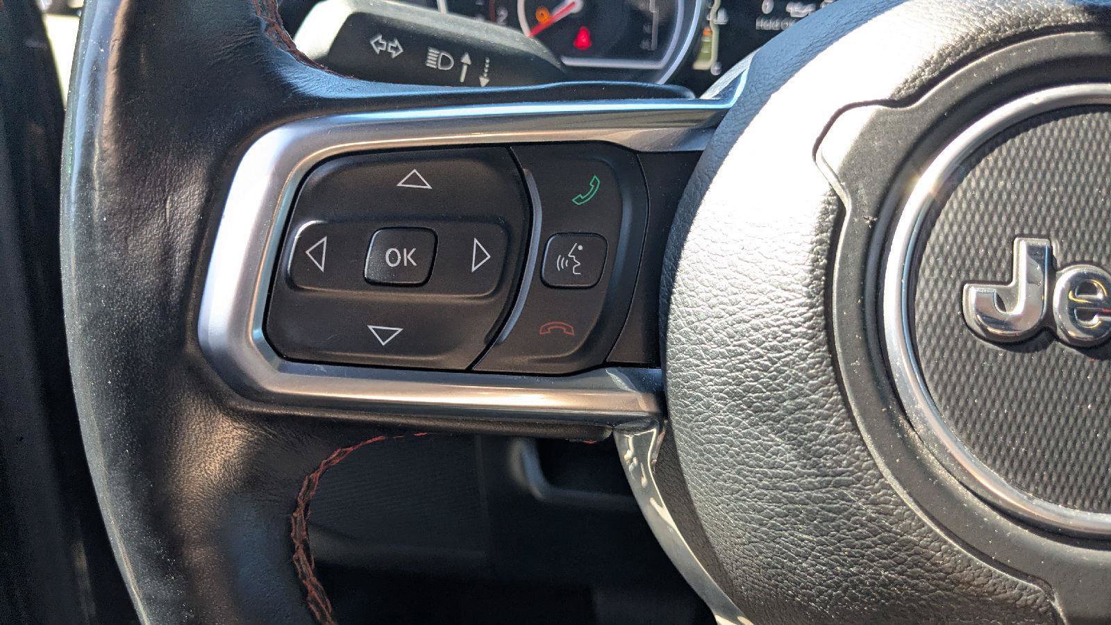 Used 2020 Jeep Gladiator Rubicon w/ Advanced Safety Group AWD/4WD image 20