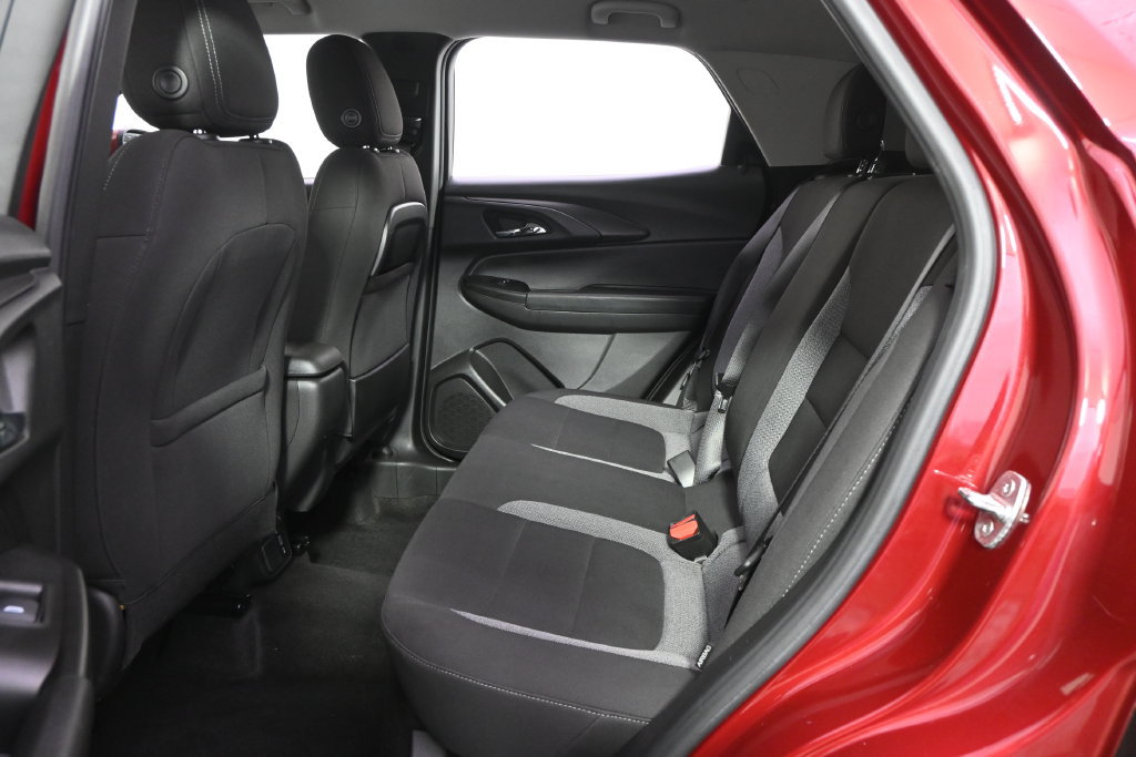 Used 2022 Chevrolet TrailBlazer LT w/ LPO, Blackout Package AWD/4WD image 21