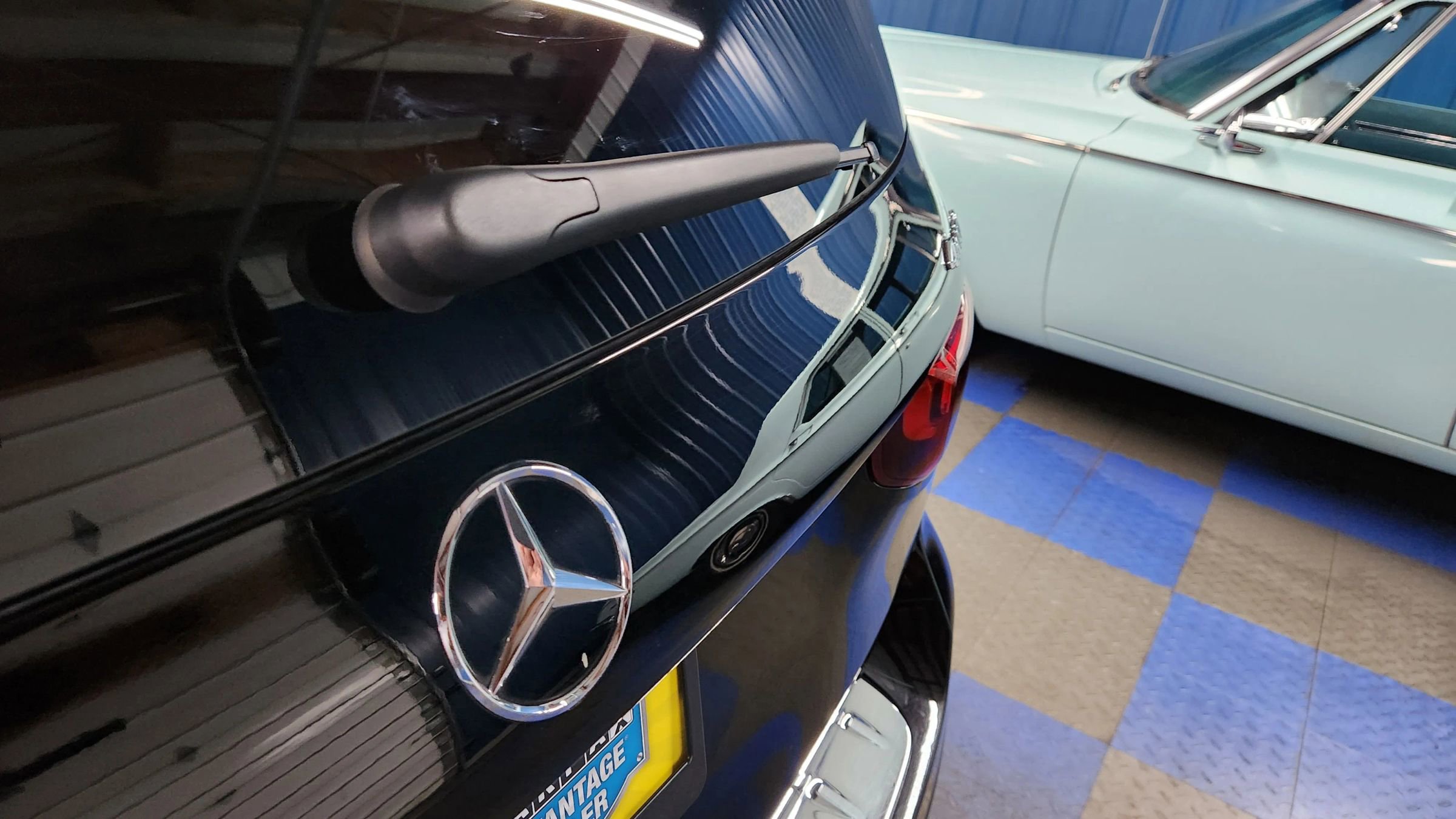 Used 2020 Mercedes-Benz GLB 250 4MATIC w/ Premium Package image 60